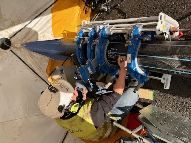 Plastsveising av rør